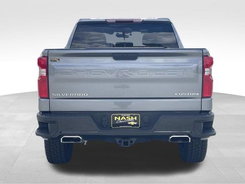 Used 2021 Chevrolet Silverado 1500 Custom Trail Boss AWD/4WD image 4