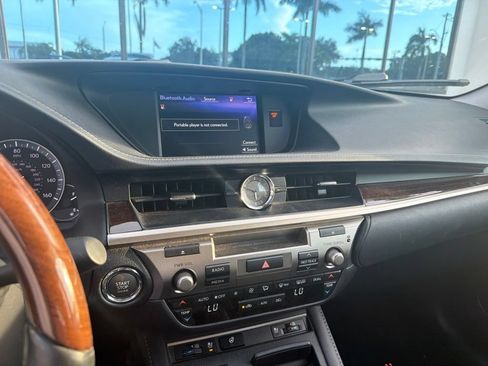 Used 2018 Lexus ES 350 w/ Navigation System Package FWD image 3