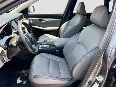 Used 2023 INFINITI QX50 Luxe AWD/4WD image 21