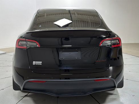 Used 2022 Tesla Model Y Performance image 4