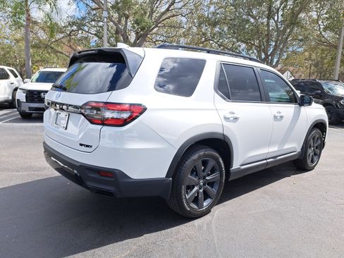 New 2026 Honda Pilot Sport image 6