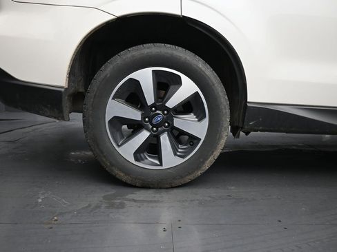 Used 2018 Subaru Forester 2.5i Limited image 10