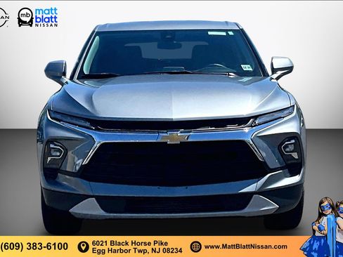 Used 2025 Chevrolet Blazer LT AWD/4WD image 2