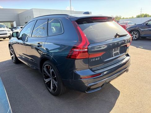 Used 2022 Volvo XC60 T8 R-Design w/ Advanced Package AWD/4WD image 7