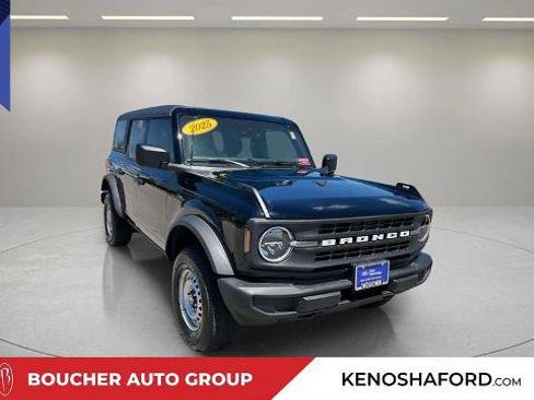 Certified 2025 Ford Bronco 4-Door AWD/4WD image 3