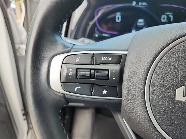 Certified 2025 Kia Sportage EX FWD image 21