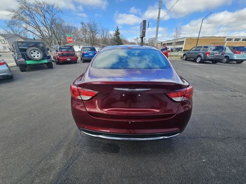 Used 2016 Chrysler 200 Limited FWD image 9