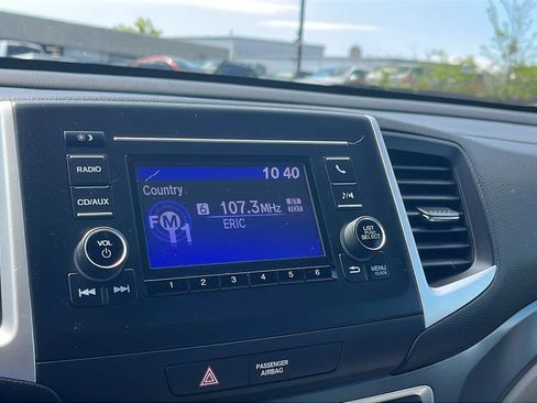Used 2016 Honda Pilot LX image 15