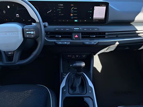 New 2025 Kia K4 GT-Line image 16