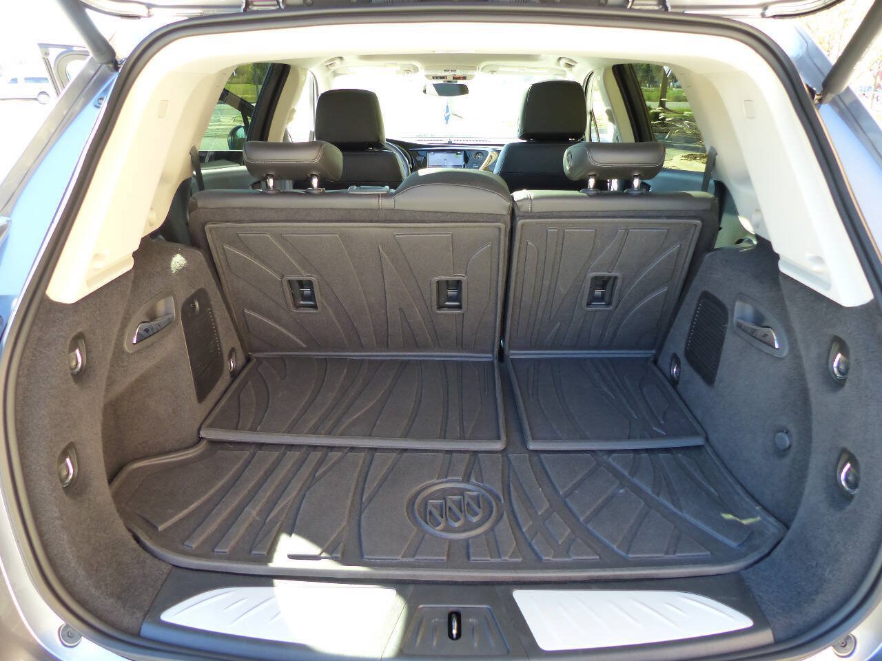 Used 2020 Buick Envision Essence AWD/4WD image 41