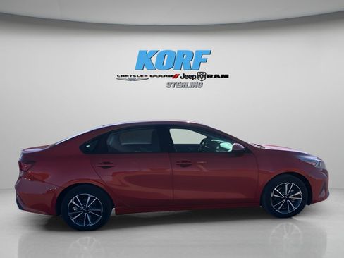 Used 2023 Kia Forte LXS w/ LXS Technology Package image 4