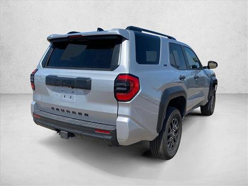 Used 2025 Toyota 4Runner SR5 AWD/4WD image 22