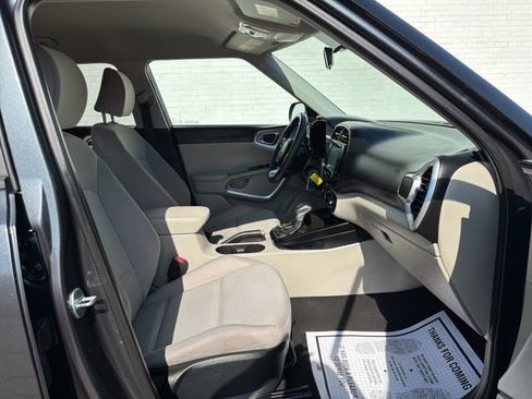 Used 2021 Kia Soul LX FWD image 12