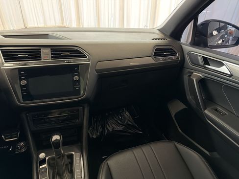 Used 2023 Volkswagen Tiguan SE R-Line FWD image 30