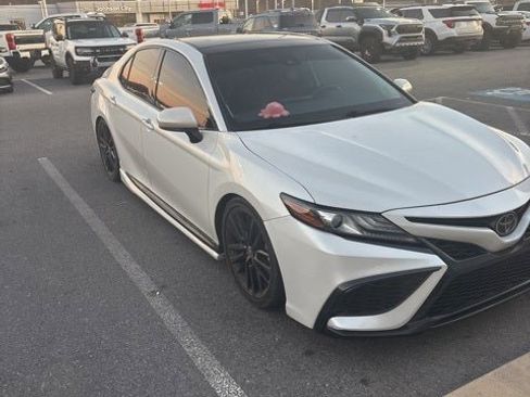 Used 2022 Toyota Camry XSE image 5