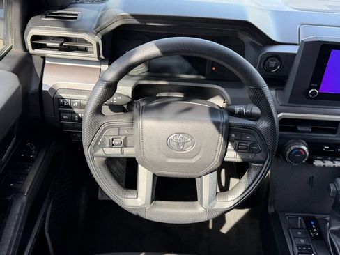 Certified 2025 Toyota Tacoma SR5 AWD/4WD image 23