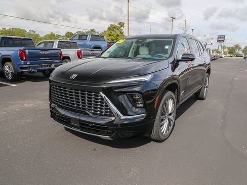 New 2026 Buick Enclave Avenir w/ Super Cruise Package image 3