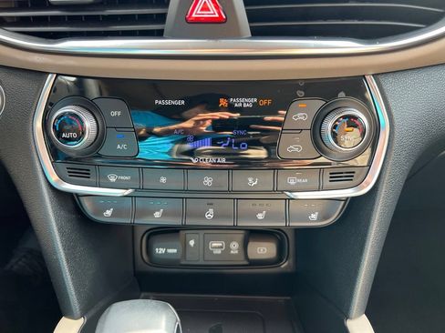 Used 2020 Hyundai Santa Fe Limited FWD image 19