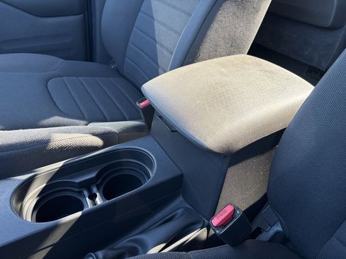 Used 2020 Nissan Frontier S image 40