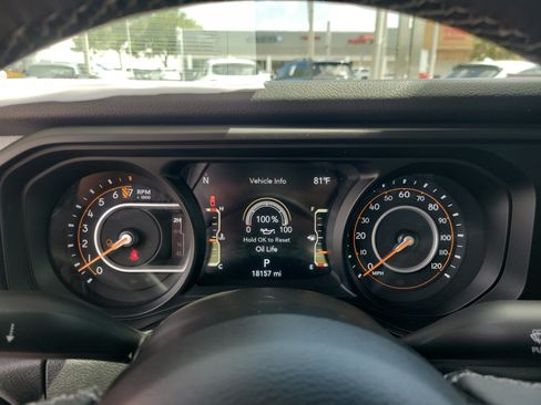 Used 2025 Jeep Gladiator Sport AWD/4WD image 32