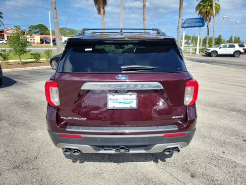 Used 2023 Ford Explorer Platinum w/ Technology Package AWD/4WD image 7