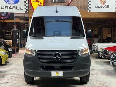 Used 2025 Mercedes-Benz Sprinter 2500 image 7