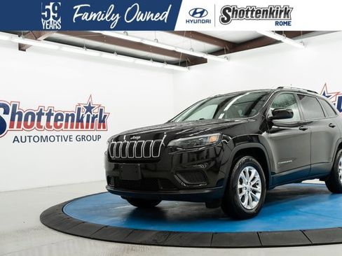 Used 2020 Jeep Cherokee Latitude w/ Cold Weather Group image 1
