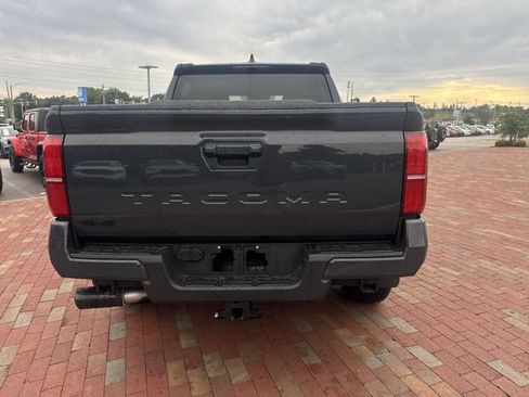 Used 2024 Toyota Tacoma TRD Off-Road AWD/4WD image 13