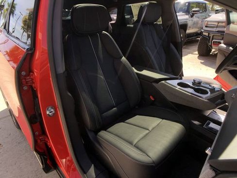 New 2025 Cadillac Optiq Sport 2 image 33