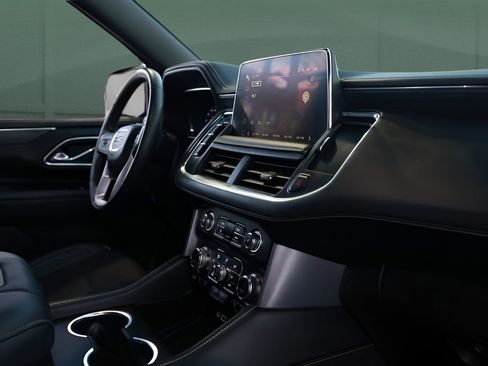 Used 2024 GMC Yukon SLT image 18