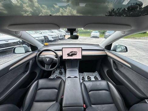 Used 2024 Tesla Model Y Long Range RWD image 13