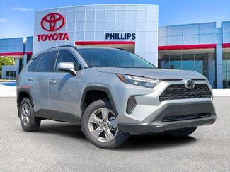 Used 2025 Toyota RAV4 XLE video 1