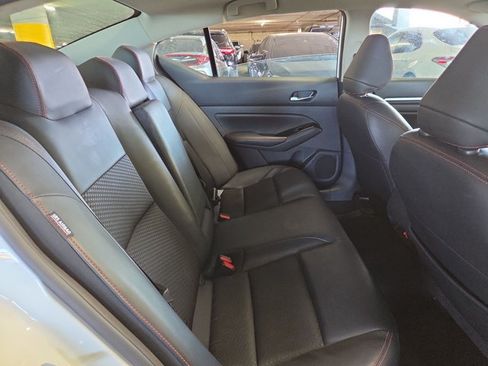 Used 2024 Nissan Altima 2.5 SR FWD image 17