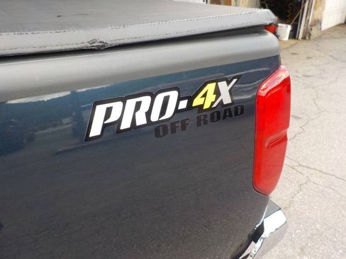 Used 2017 Nissan Frontier PRO-4X AWD/4WD image 12