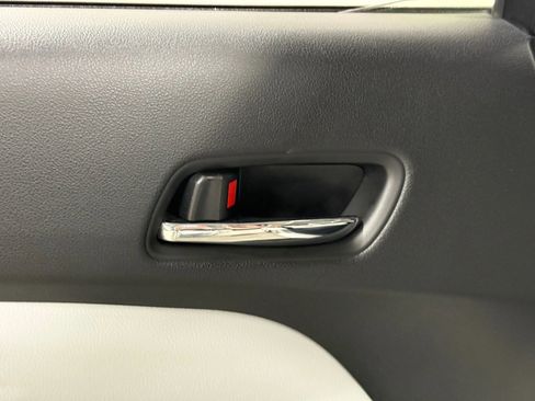 Used 2017 Toyota Prius Four w/ Premium Convenience Package image 59