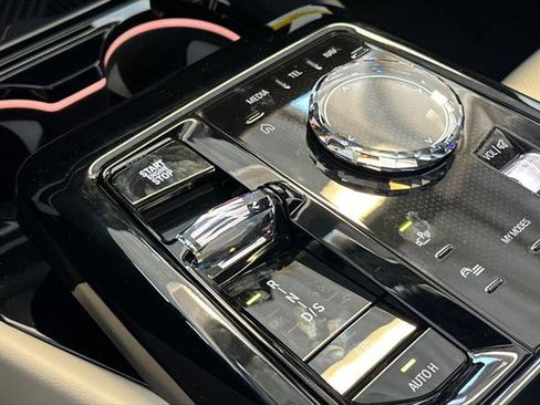 New 2026 BMW 530i xDrive w/ Executive Package image 20