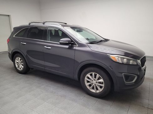 Used 2016 Kia Sorento FWD w/ LX Convenience Package image 11