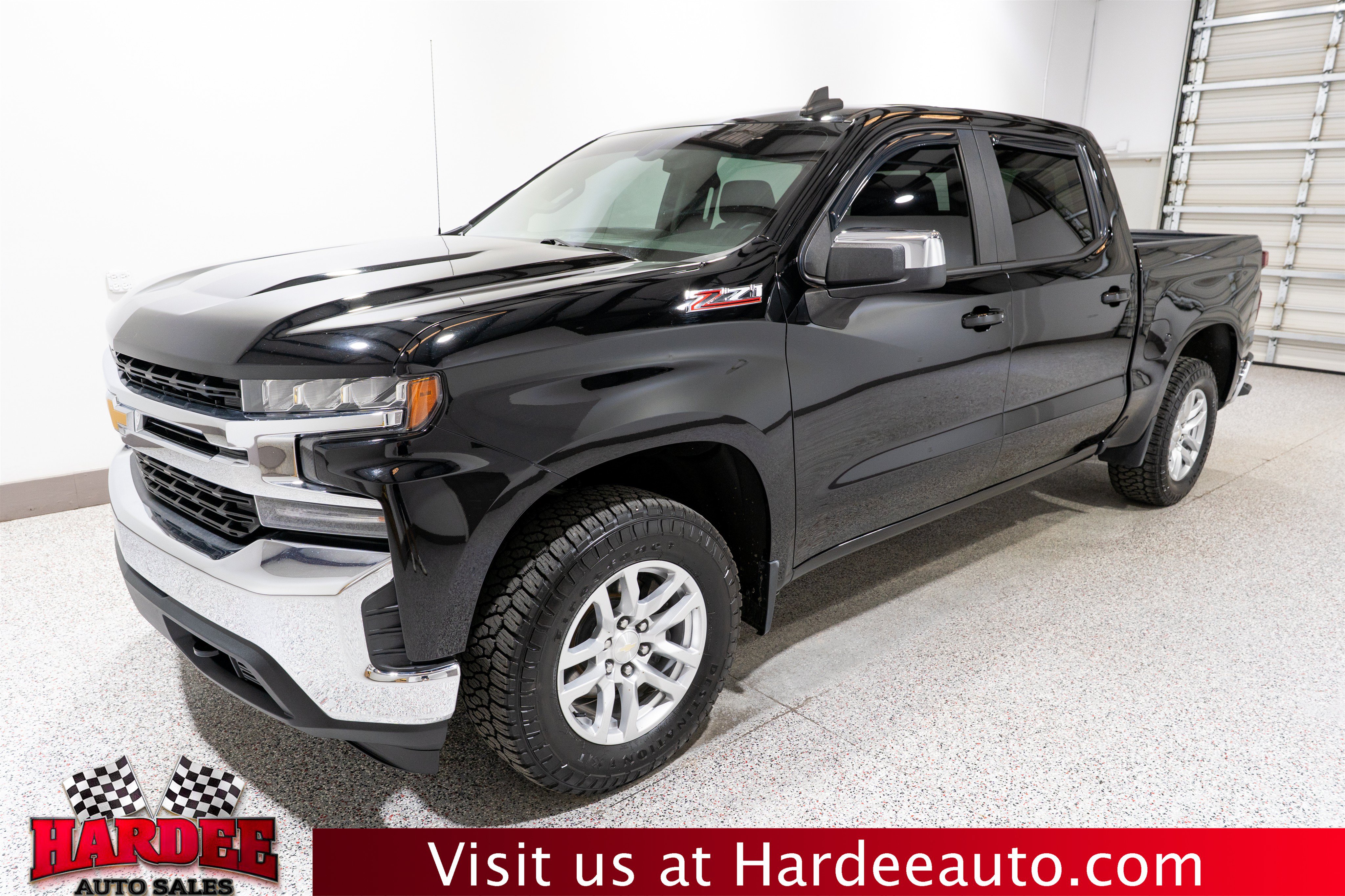 Used 2020 Chevrolet Silverado 1500 LT w/ All-Star Edition AWD/4WD image 2