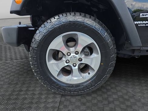 Used 2017 Jeep Wrangler Unlimited Sport AWD/4WD image 29