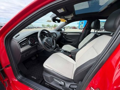 Used 2020 Volkswagen Jetta R-Line w/ R-Line Cold Weather Package FWD image 16