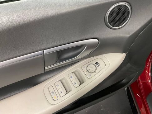 Used 2025 Hyundai Sonata SEL FWD image 29