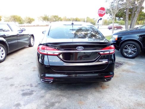 Used 2017 Ford Fusion Titanium image 5