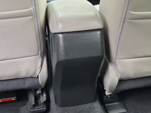 Used 2015 Subaru Forester 2.5i Limited AWD/4WD image 19