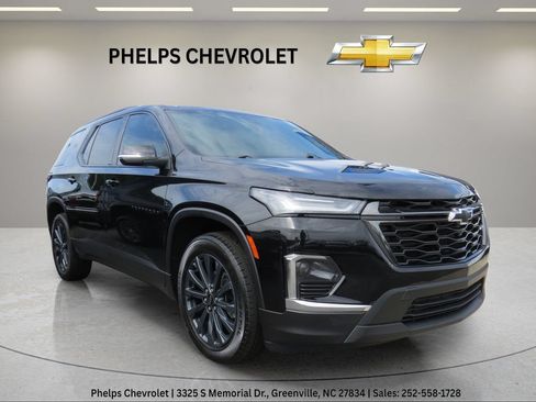 Certified 2023 Chevrolet Traverse RS FWD image 3
