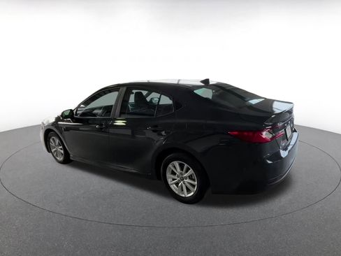 Used 2025 Toyota Camry LE image 12