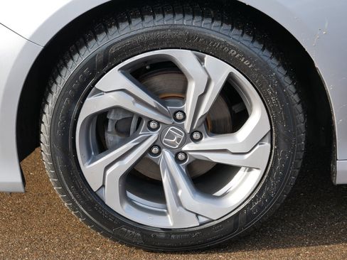 Used 2020 Honda Accord EX image 15