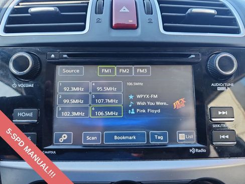 Used 2017 Subaru Crosstrek 2.0i Premium image 16