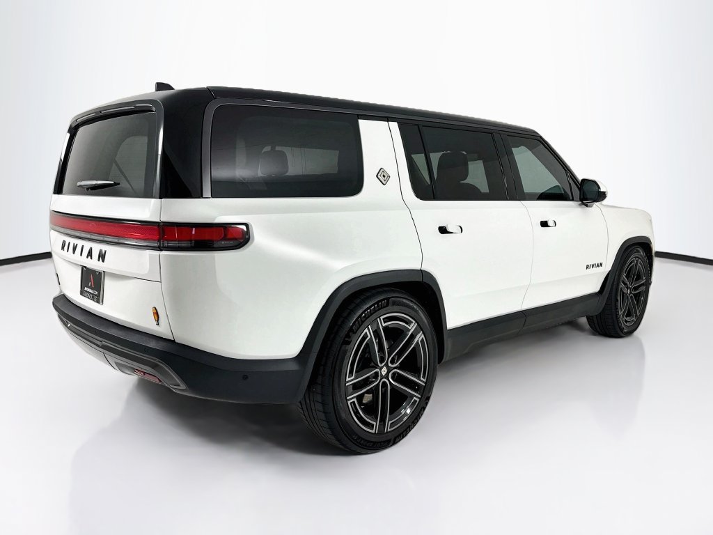 Used 2026 Rivian R1S Premium Quad AWD/4WD image 9