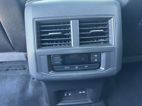 Used 2021 Volkswagen Atlas SEL image 25