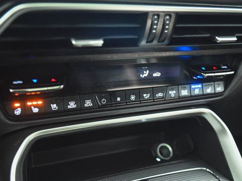 Used 2024 MAZDA CX-90 Plug-In Hybrid w/ Premium Plus image 31